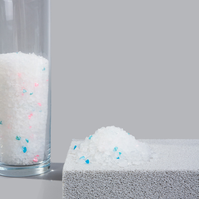 Crystal Cat Litter Guide: Beneficia, Salus & Quomodo utendi Silica gel Litter